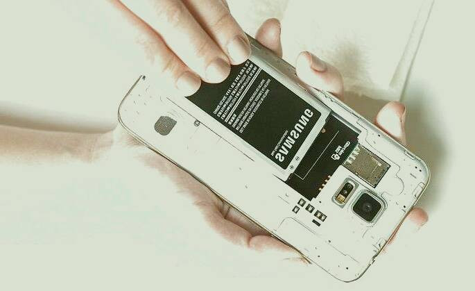 موبایل در آب افتاده