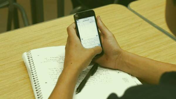 گوشی دانش آموزی