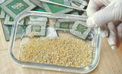 طلا در گوشی موبایل طلا در گوشی موبایل