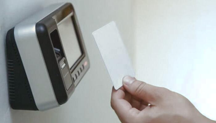 دستگاه حضور غیاب کارتی