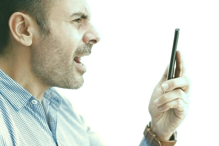 هنگ کردن گوشی